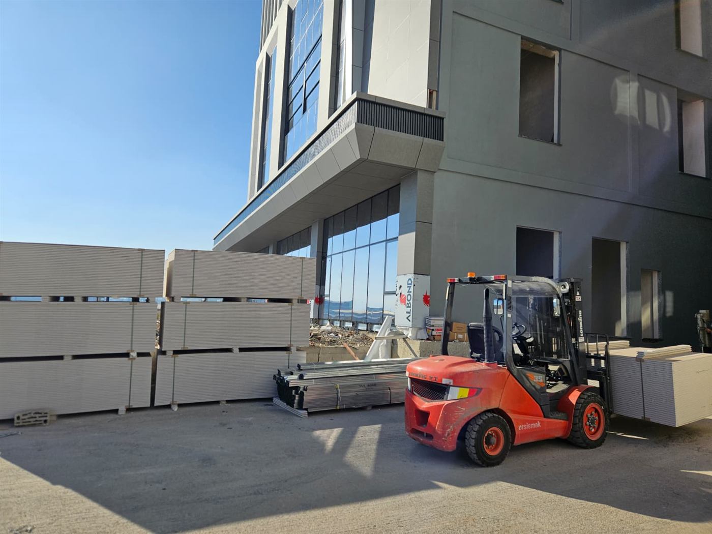 Forklift